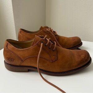 UGG Authentic Brown Leather Oxfords Casual Shoes Men’s Size 9